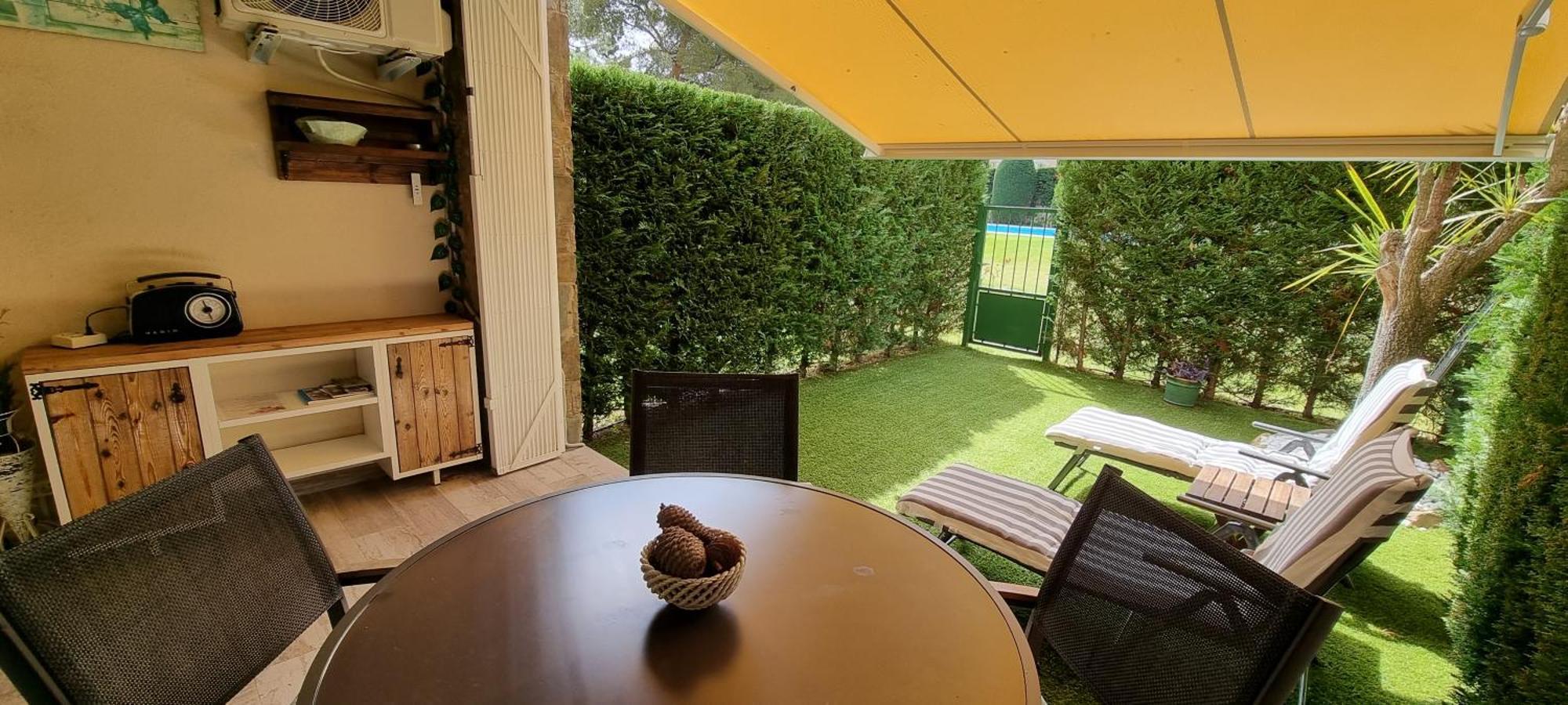 Vidabrava Sagaro Garden, Jardin Privado, Piscina, 150 M Playa Apartment С'Агаро Екстериор снимка