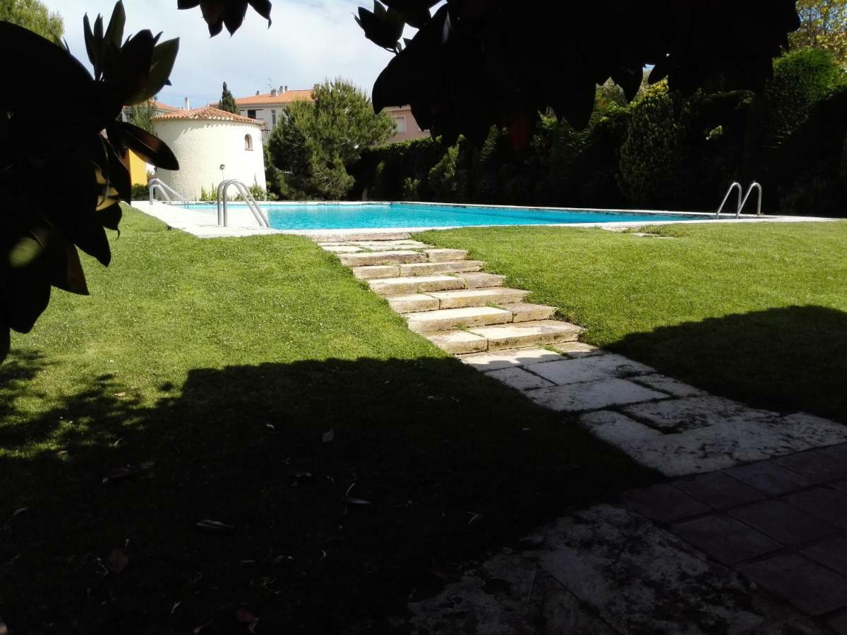 Vidabrava Sagaro Garden, Jardin Privado, Piscina, 150 M Playa Apartment С'Агаро Екстериор снимка