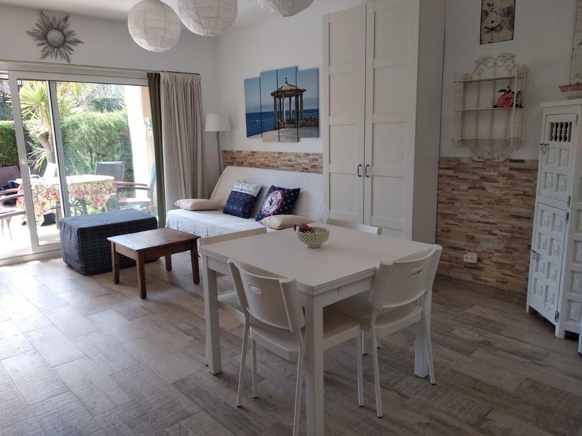 Vidabrava Sagaro Garden, Jardin Privado, Piscina, 150 M Playa Apartment С'Агаро Екстериор снимка